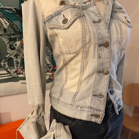 Wonderful artistic Distress denim‎ jacket - Picture 10 of 13
